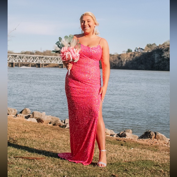 PROM DRESS - Picture 3 of 16